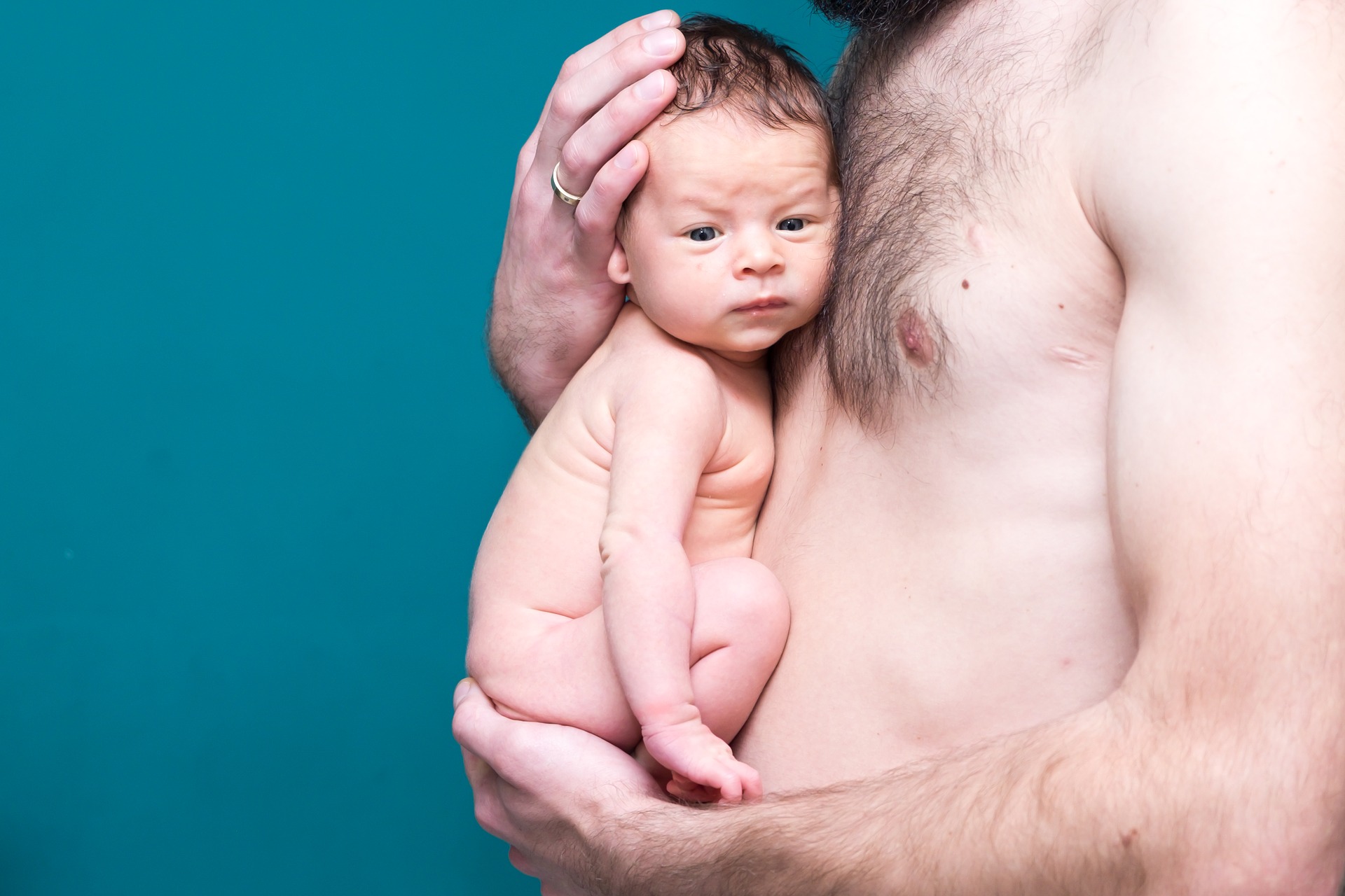 Cesárea: ¿qué ocurre con el piel con piel y la lactancia materna?